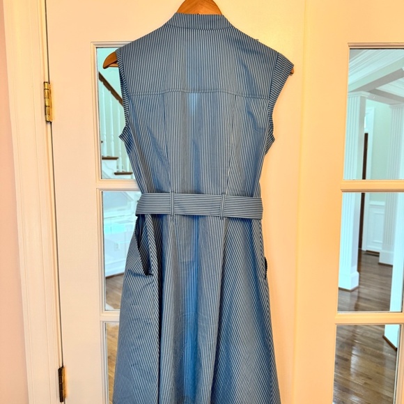 White House Black Market (WHBM) Seersucker Utility Midi Dress, BLUE/WHITE, SZ 4 - Picture 7 of 10